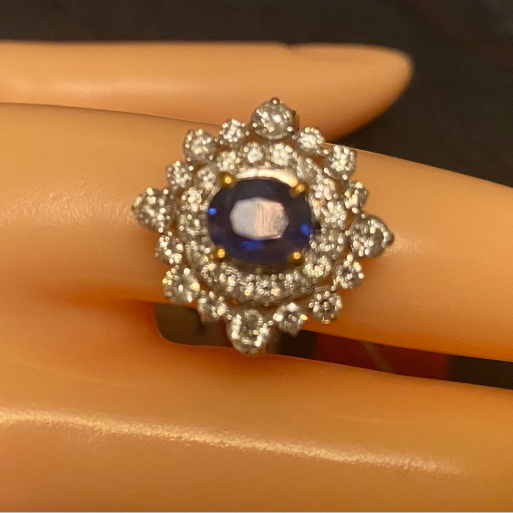 New Natural Sapphire & Diamond Ring in 18k Solid Gold